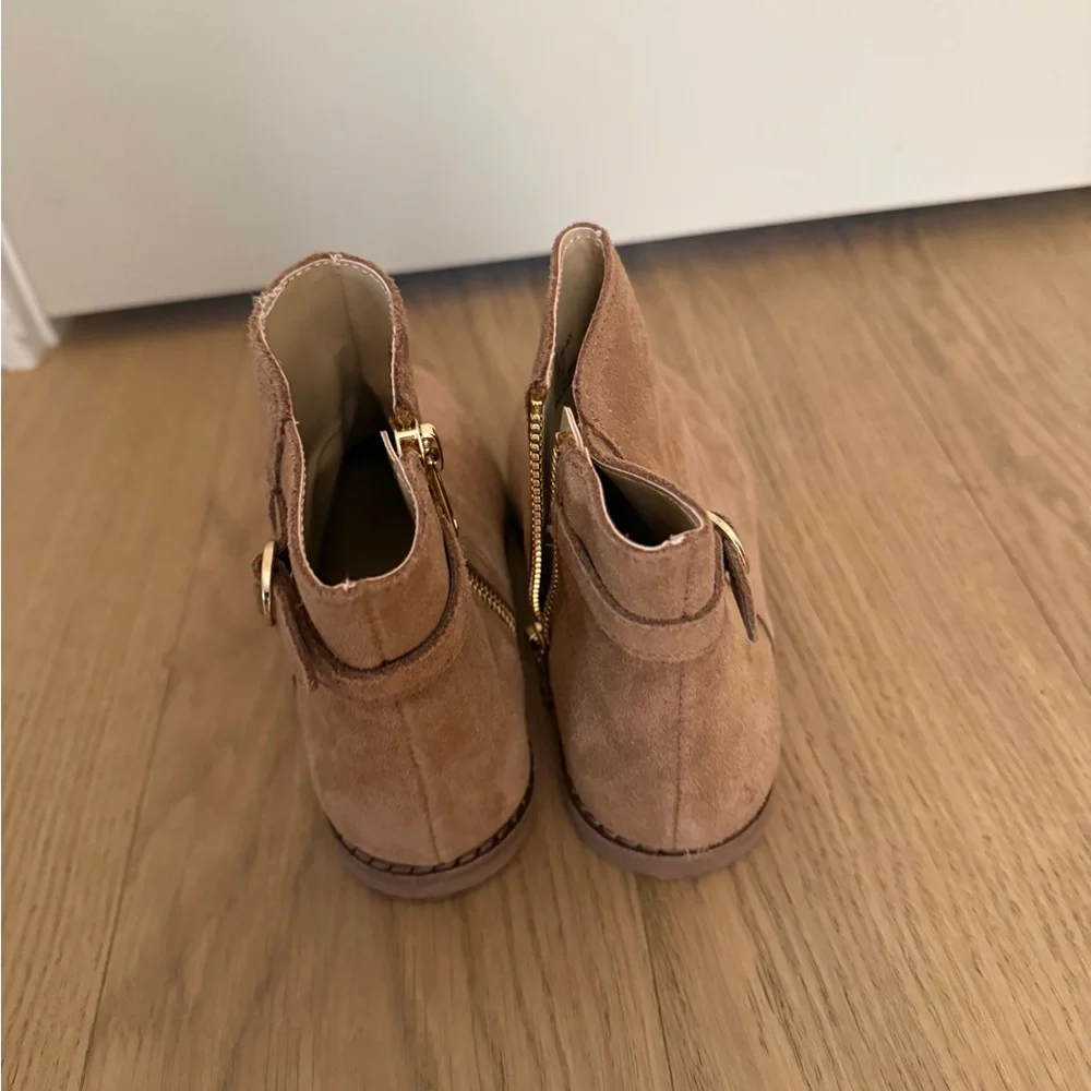 Janie and Jack Tan Suede Kids Boots - Picture 5 of 6